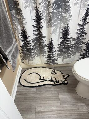 Urban Outfitters- Sleeping Cat Bath Mat